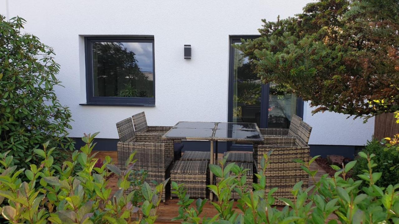 Haus Edda - Ferienwohnungen Mit Garten Und Schlossblick Marburg Bagian luar foto