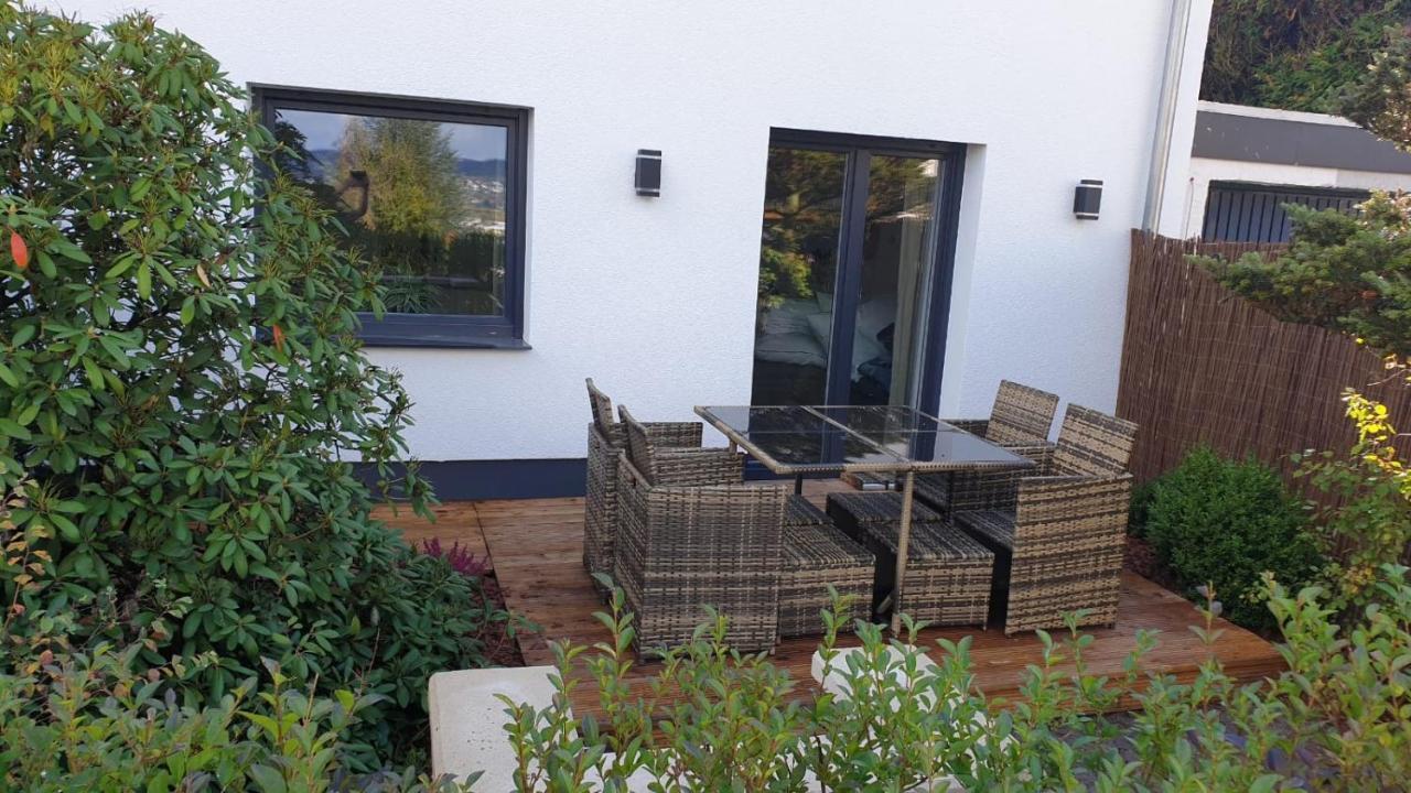 Haus Edda - Ferienwohnungen Mit Garten Und Schlossblick Marburg Bagian luar foto