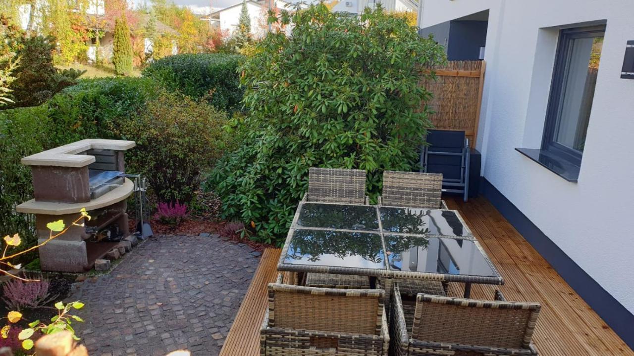 Haus Edda - Ferienwohnungen Mit Garten Und Schlossblick Marburg Bagian luar foto
